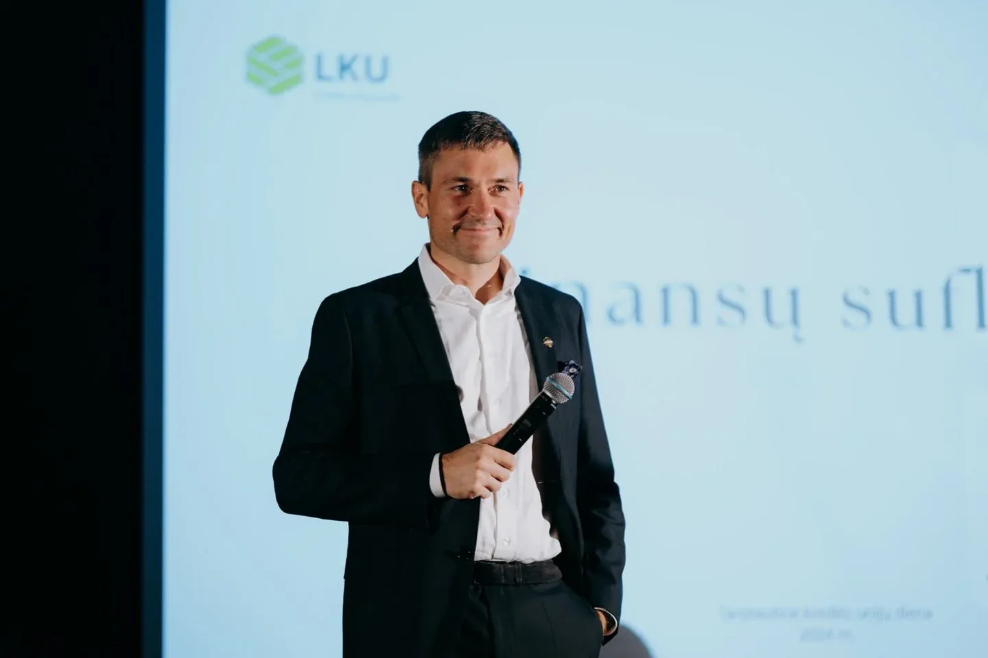 Kredito unijos lyg šeimos gydytojai? Tarptautinės kredito unijų dienos proga pokalbis su M. Janavičiumi